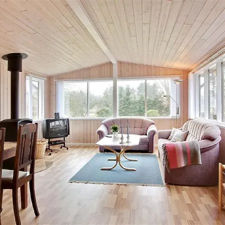 Tatil Evi Three-bedroom Holiday In Hals