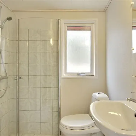 Three-bedroom Holiday In Hals